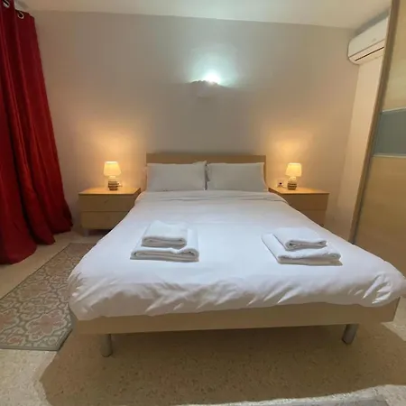 St Julians With Terrace * Saint Julian's