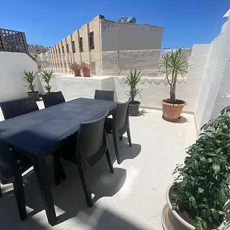 St Julians With Terrace * Saint Julian's