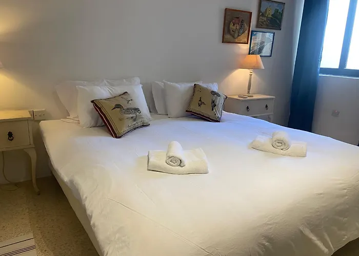 アパート St Julians With Terrace *